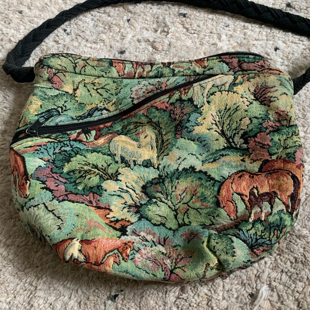 Beautiful Vintage Tapestry Horse Print Crossbody Bag - Picture 1 of 5